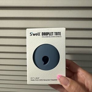 Swell Droplet Tote 17.7”x15.5” Color: Azurite